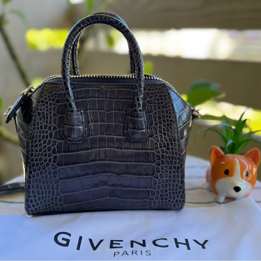 Preloved In Good Condition, Comes With Everything… - image 3